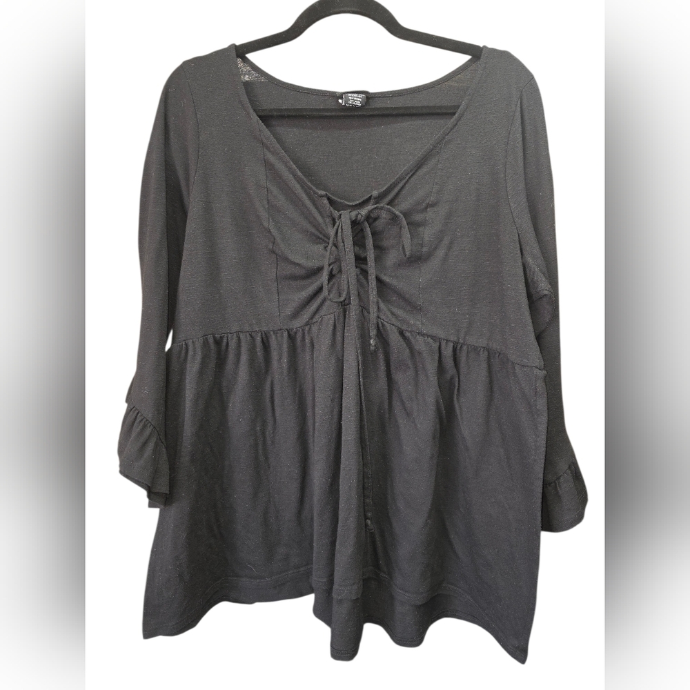 Torrid Charcoal Babydoll Top Size 2X Ruched Tie Front Ruffle Sleeves‎ Peasant